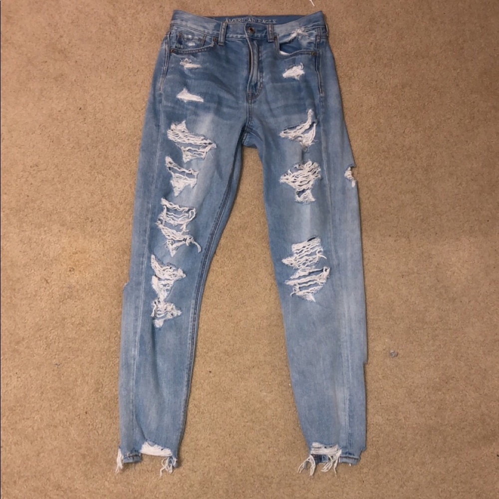 American eagle ripped mom jeans size 0